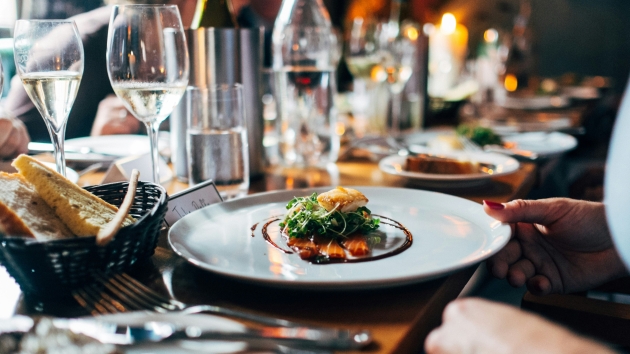Differenzierung als Schlüssel zum Markenerfolg in der Gastronomie - Quelle: Jay Wennington/Unsplash